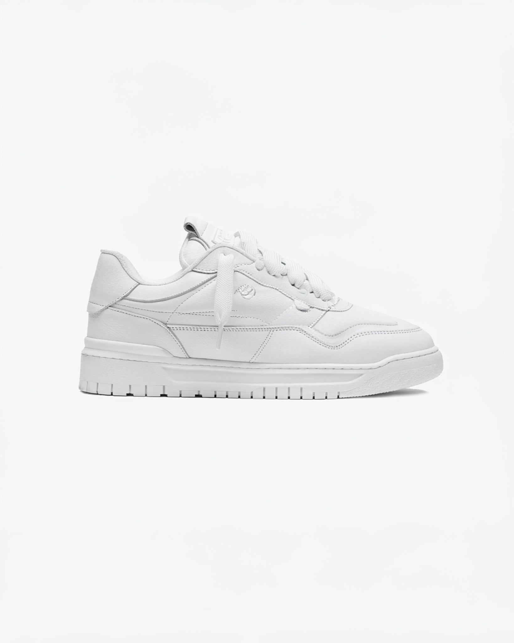 V "TRIPLE WHITE"